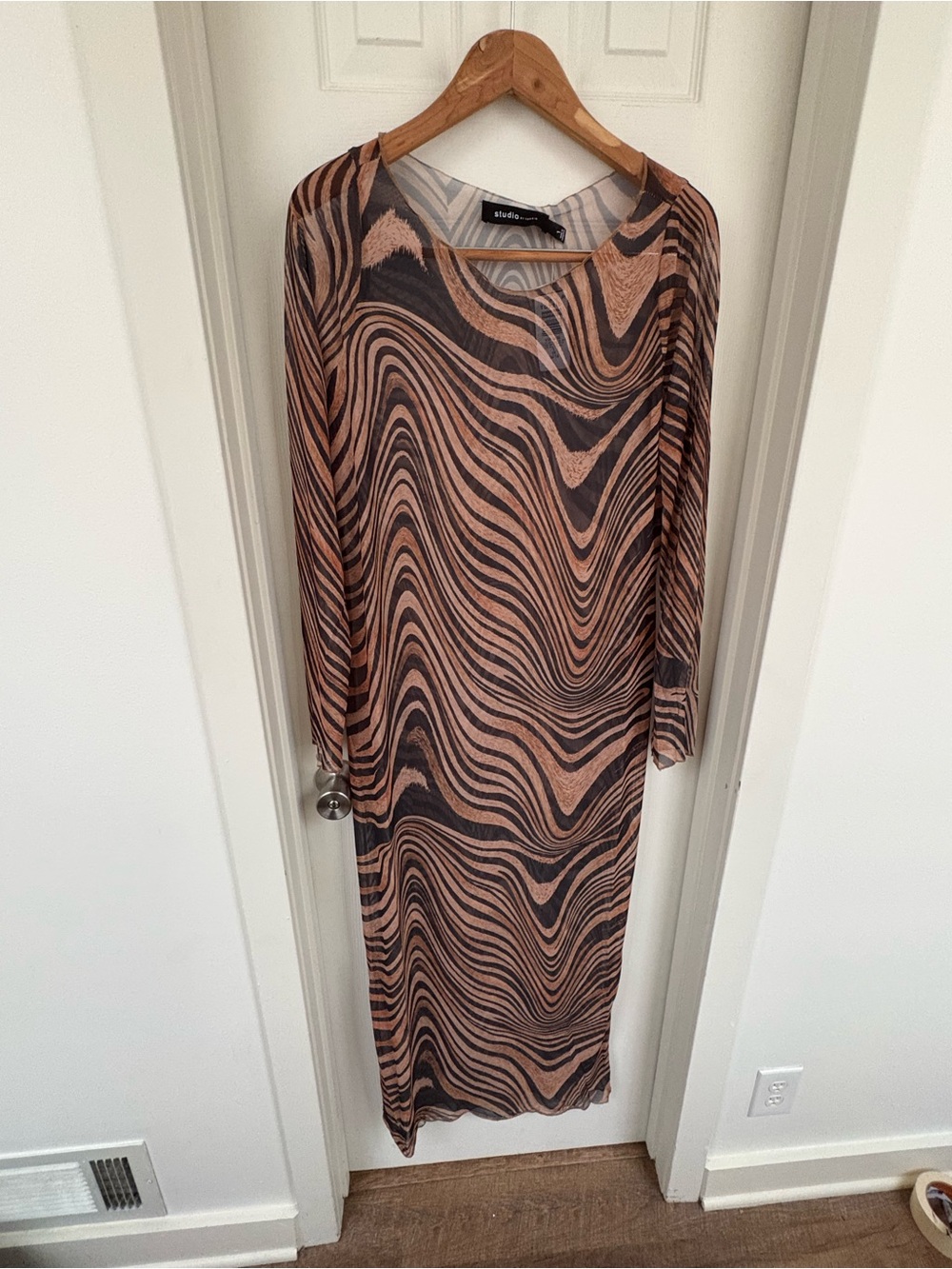 torrid Brown & Black Swirl Long Sleeve Midi Dress